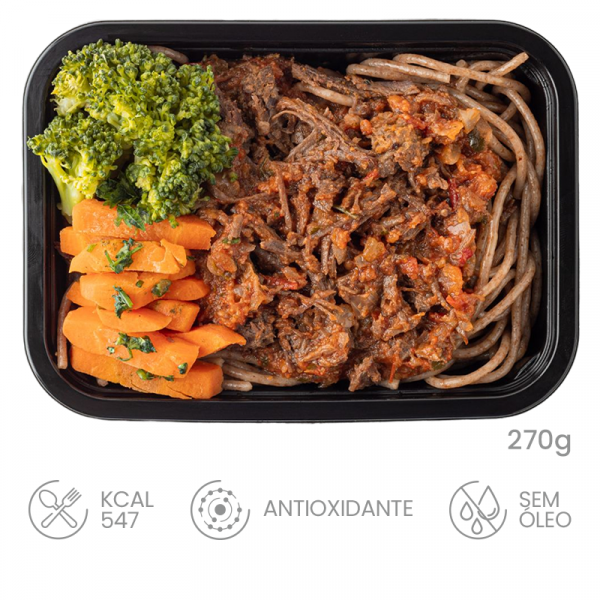 Macarrão ao Molho de Carne com Vegetais